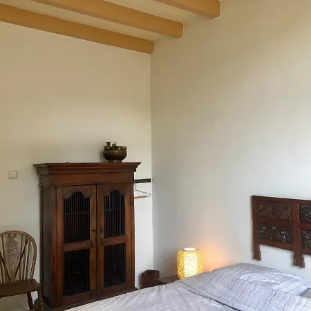 In Verbouwde Boerderij, Een Eigen Slaap En Zit Kamer, Eigen Douche En Toilet, Terras Met Gedeelde Ruime Hal