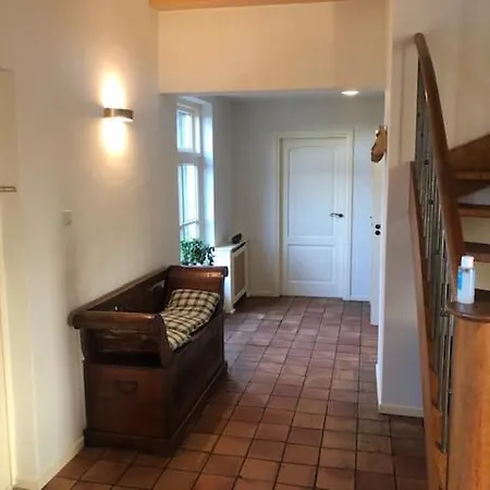 In Verbouwde Boerderij, Een Eigen Slaap En Zit Kamer, Eigen Douche En Toilet, Terras Met Gedeelde Ruime Hal *